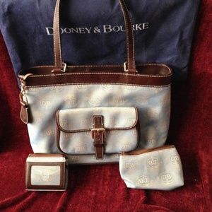 Dooney & Bourke Purse Set
